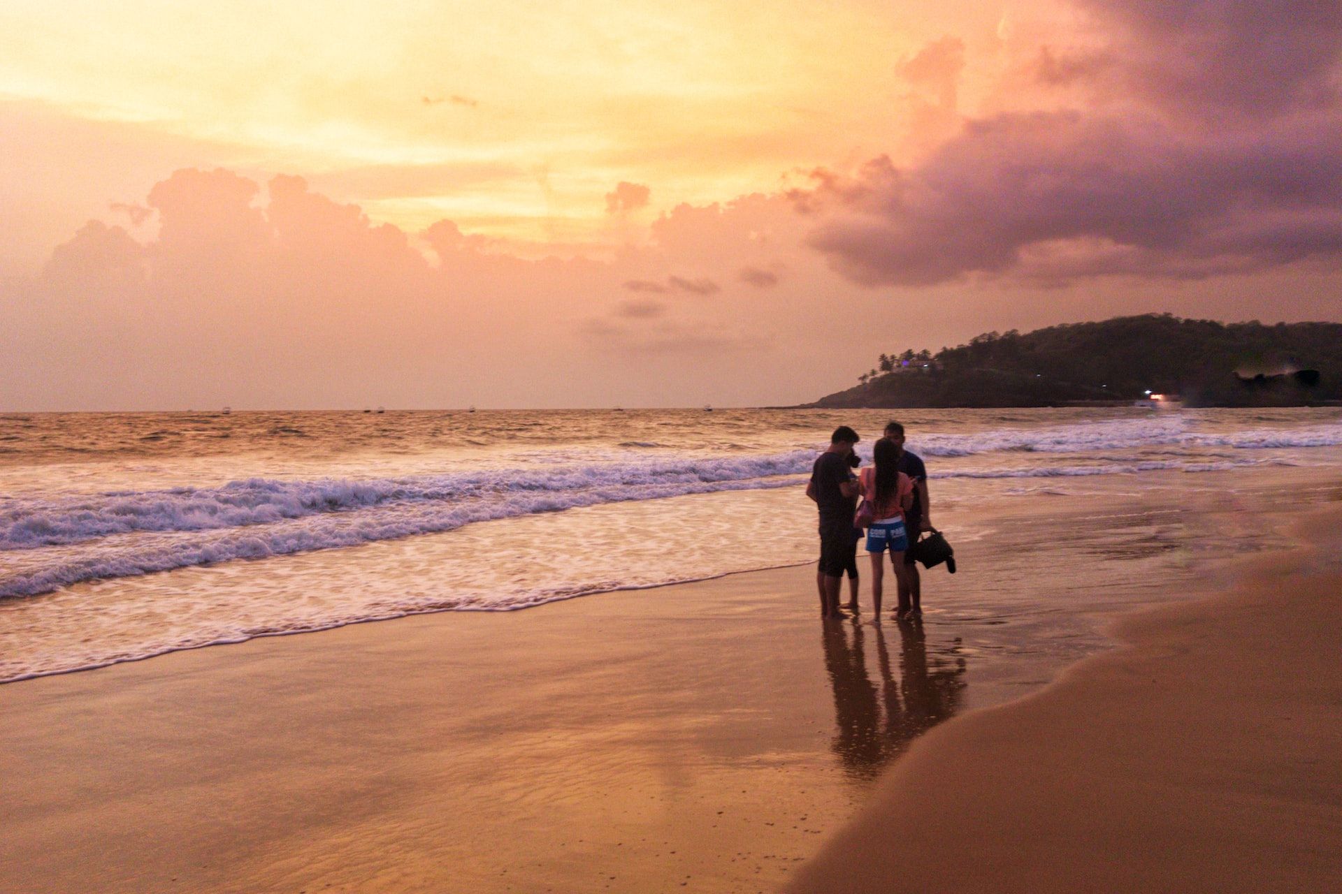 one day north goa local sightseeing tour package private cab header 2